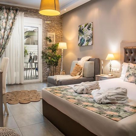 Aqua Mare Hotel Nea Kallikrateia Bagian luar foto