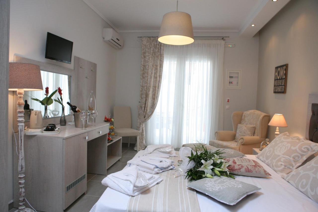 Aqua Mare Hotel Nea Kallikrateia Bagian luar foto